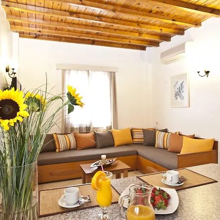 Filoxenia Apartment *