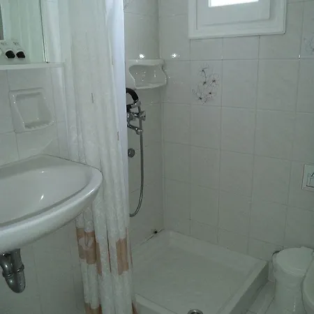 Filoxenia Apartament *